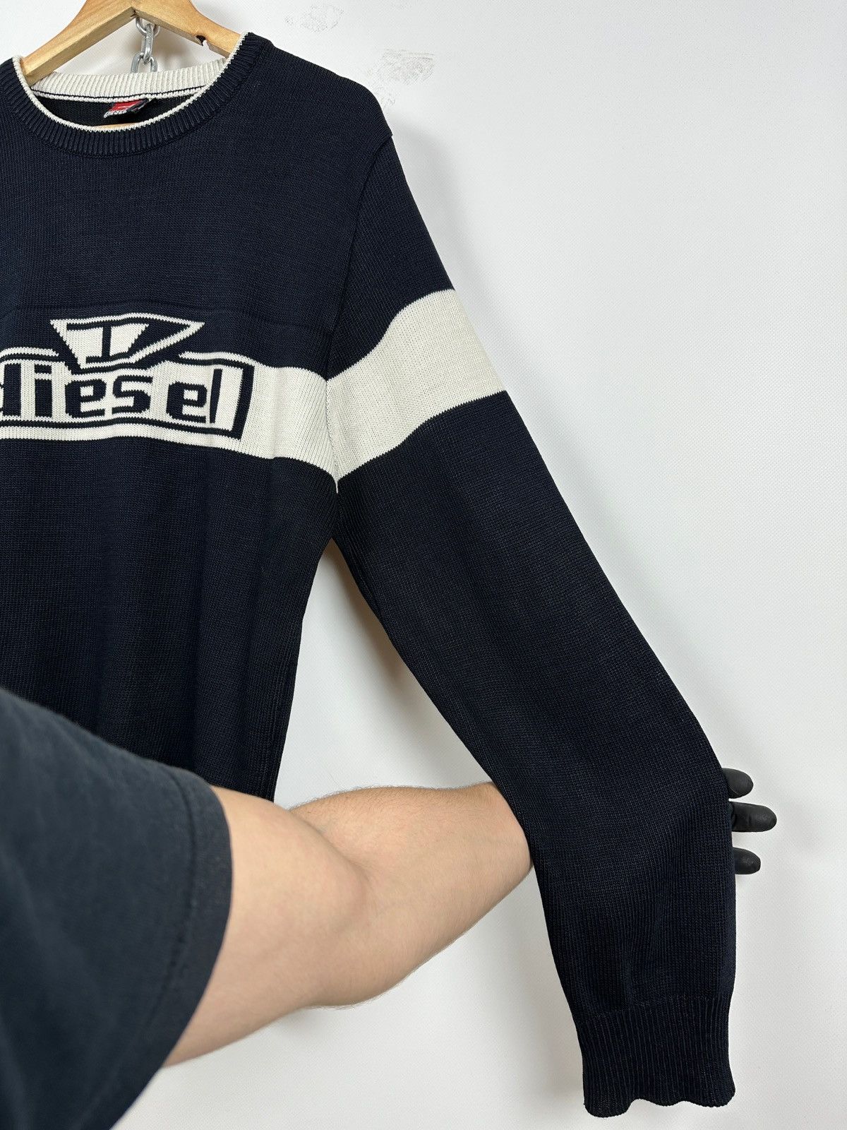 Diesel Vintage Diesel Y2K Big Logo Navy Blue Knit Sweater Size US L / EU 52-54 / 3 - 9 Thumbnail