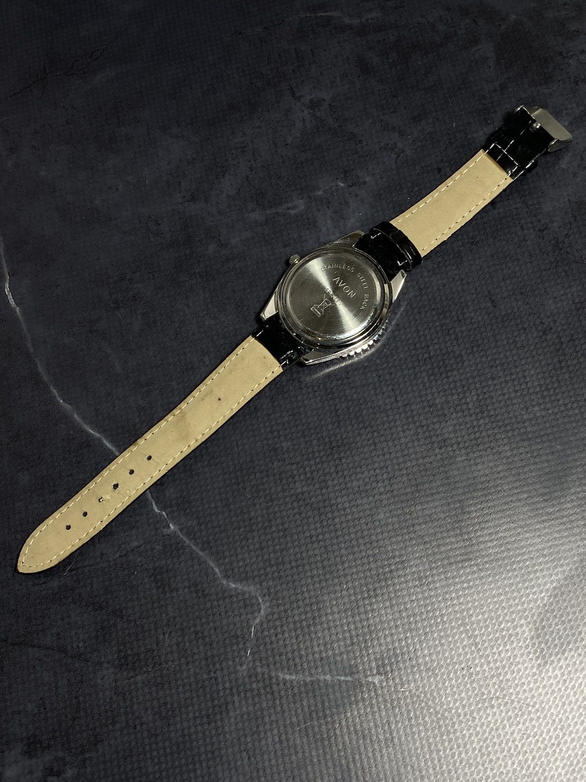 Vintage Avon Black Diver Quartz Watch Sporty Vintage Style ⌚ Size ONE SIZE - 8 Thumbnail