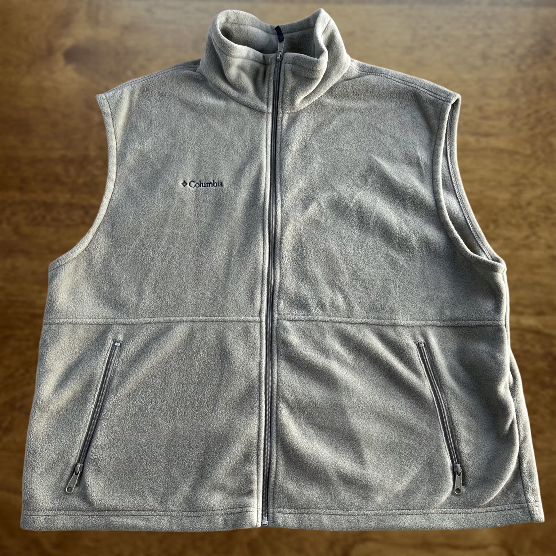 Vintage Columbia Vest Mens 2XL Gray Full Zip Lightweight Fleece Outdoors Hiking WM1480 Size US XXL / EU 58 / 5 - 1 Thumbnail