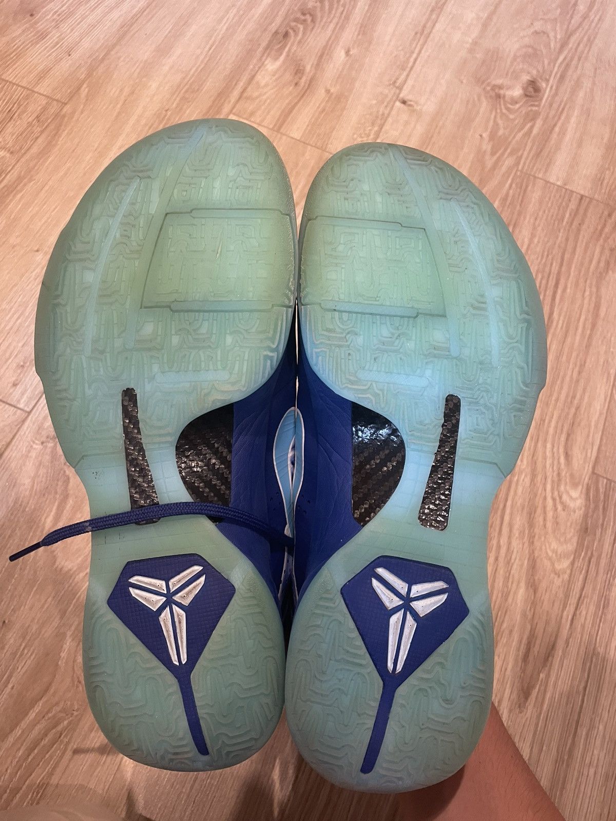 Nike Nike kobe v x-ray Size US 12 / EU 45 - 4 Thumbnail