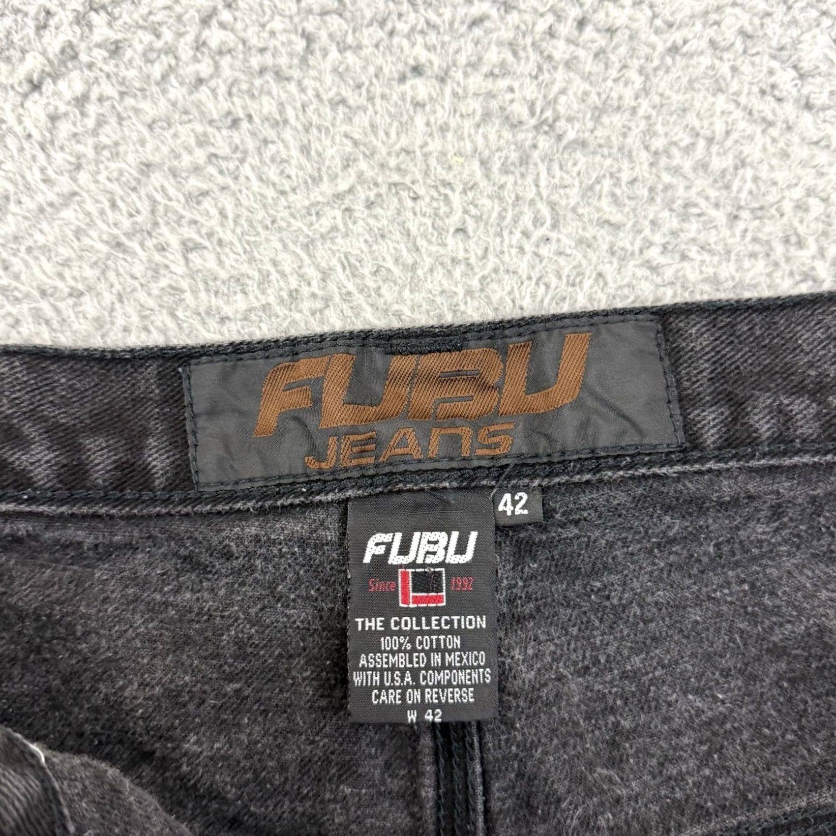 Fubu VINTAGE FUBU Men Jeans Shorts 42 Black Carpenter Jorts Embroidered Baggy Wide Leg Denim Shorts Cargo 90s Hip Hop Grunge Skater Mens Size US 42 / EU 58 - 7 Thumbnail