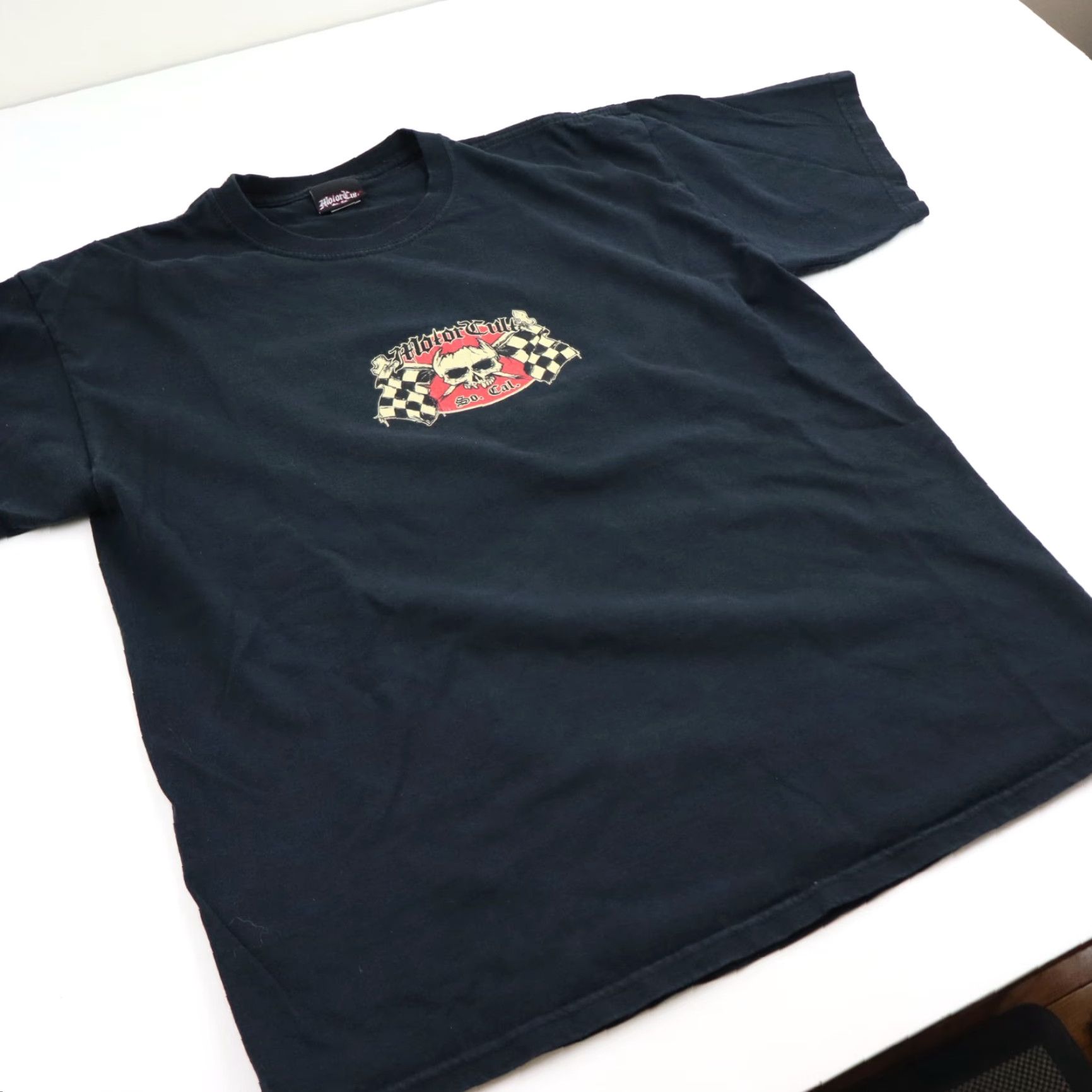 Vintage VINTAGE Motor Cult So Cal T Shirt Mens L Black Skull Crossbones Racing Flags USA Size US L / EU 52-54 / 3 - 4 Thumbnail