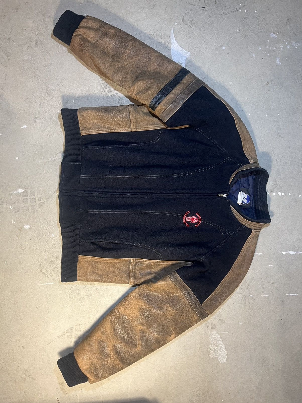 Vintage 90’s brown leather bomber Size US L / EU 52-54 / 3 - 1 Thumbnail