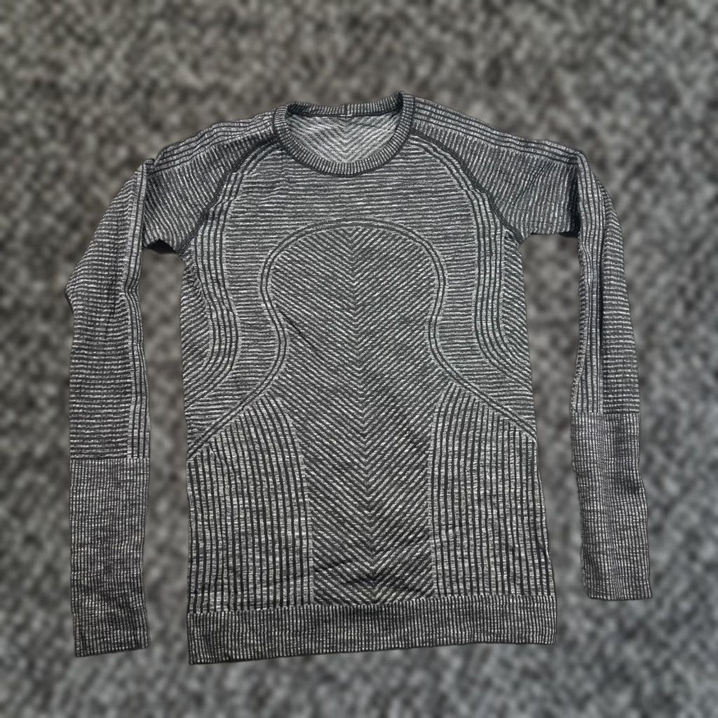 Lululemon Lululemon Womens Top Rest Less Black Pullover Crew Neck Athletic 6 - Activewear Shirt Style Size M / US 6-8 / IT 42-44 - 1 Thumbnail