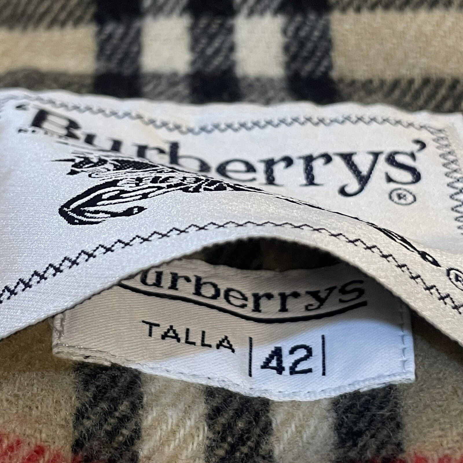Burberry Vintage burberry coat jacket hooded wool nova check Women's Size L / US 10 / IT 46 - 14 Thumbnail