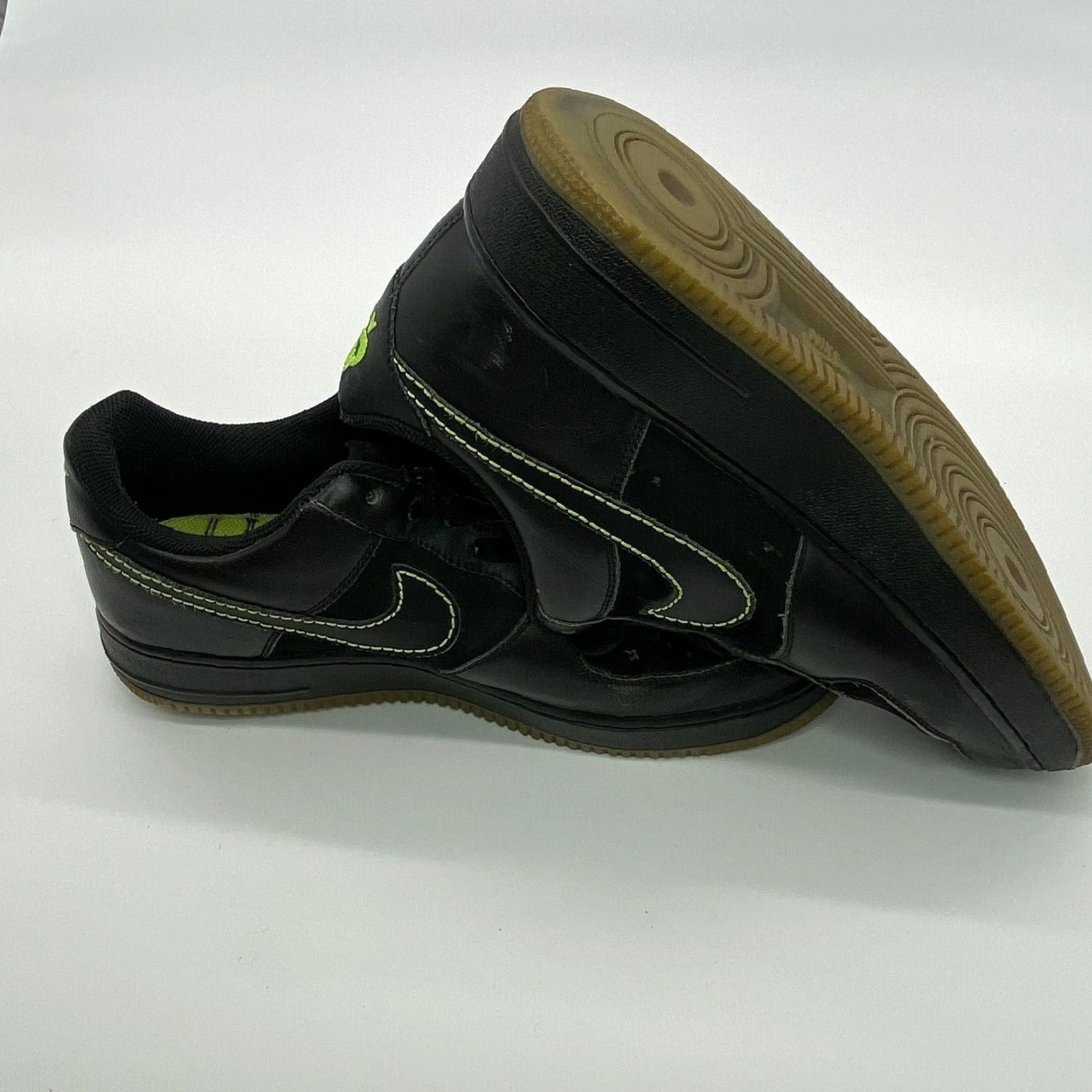 Nike VINTAGE Nike Air Force 1 '07 BLACK/BLACK-VOLT 315122-002 MENS OG AF1 RETRO '82 Shoes Size US 9 / EU 42 - 8 Thumbnail