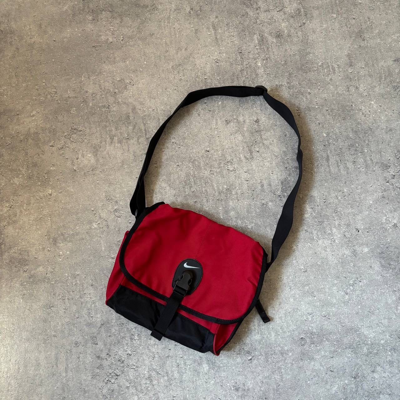 Nike Vintage Nike 90s Shoulder/Massanger Bag Size ONE SIZE - 1 Thumbnail