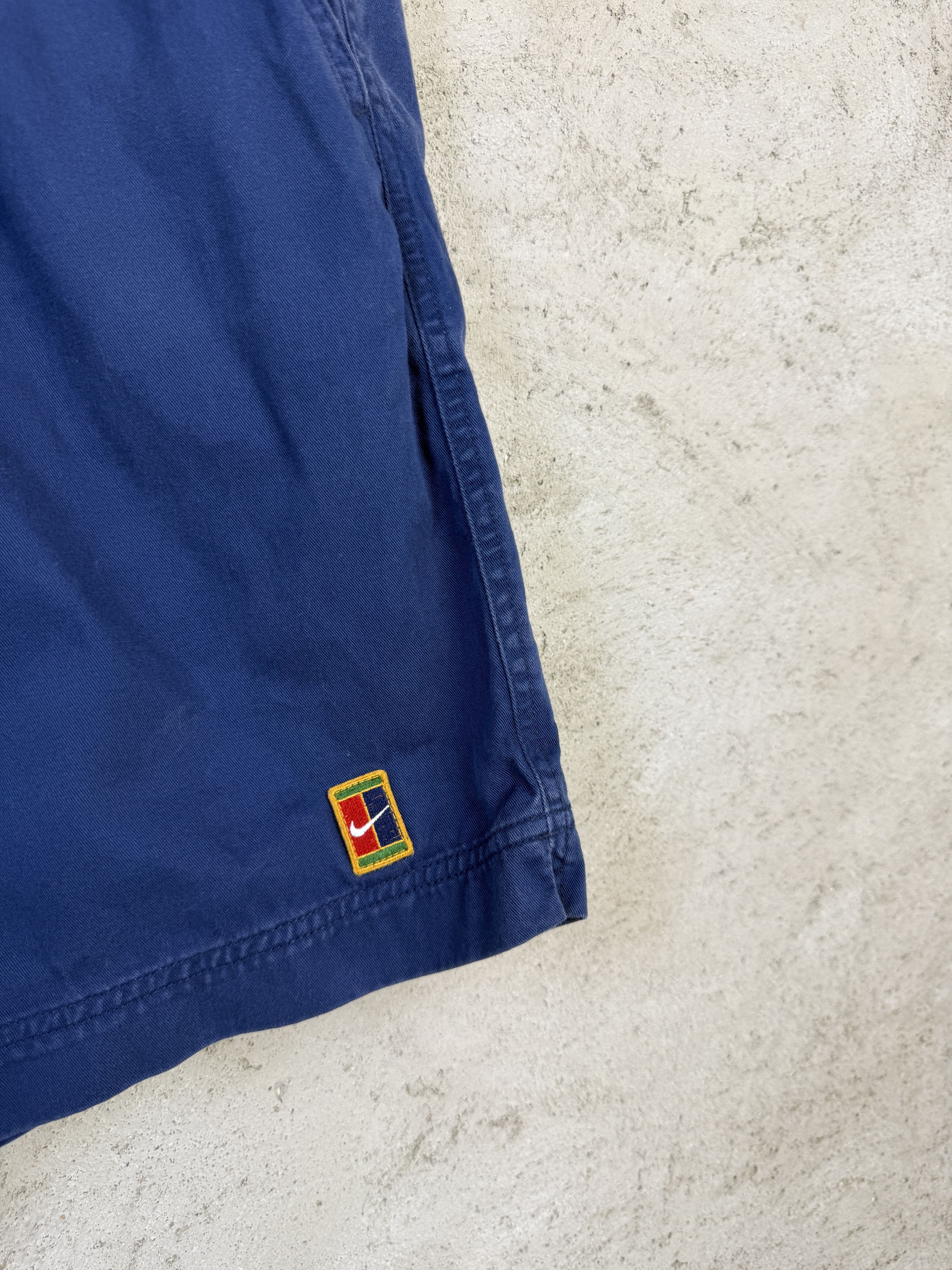 Nike Nike tennis court vintage shorts small logo skate rap Size US 34 / EU 50 - 2 Thumbnail
