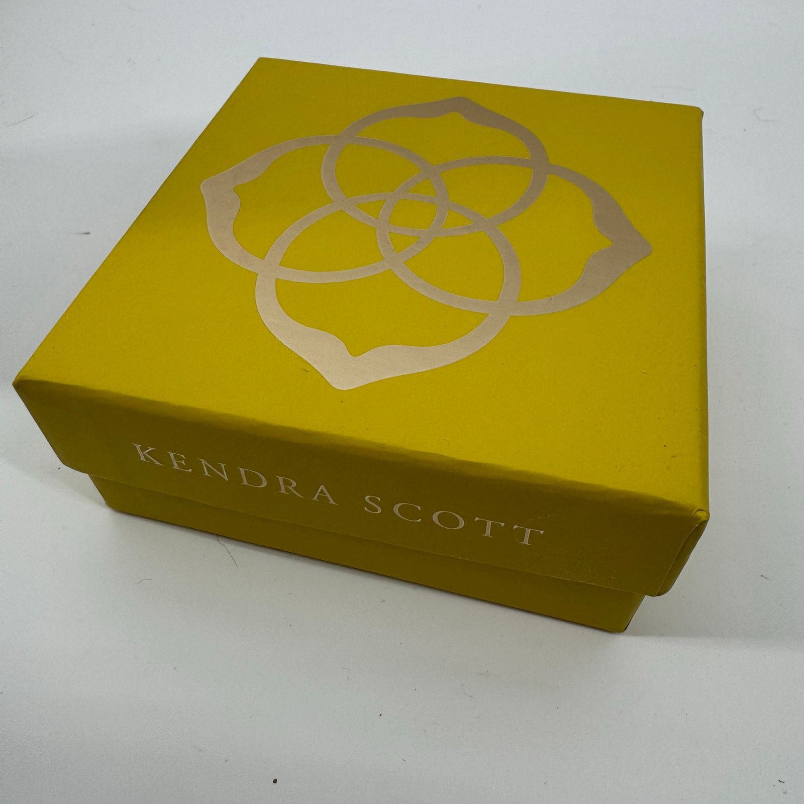 Kendra Scott Kendra Scott Gold Tone Layered Necklace Set Red Crystal New Size ONE SIZE - 4 Thumbnail