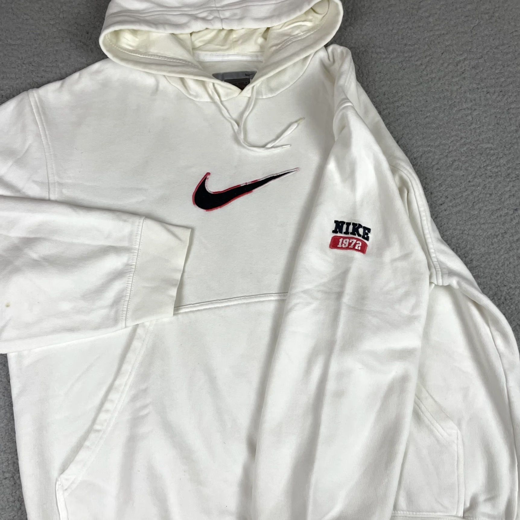 Nike VINTAGE Nike Sweatshirt Mens M White Hoodie Embroidered Logo Graphic Print Hooded Pullover City College USA USA Sports University Logo Size US M / EU 48-50 / 2 - 5 Thumbnail
