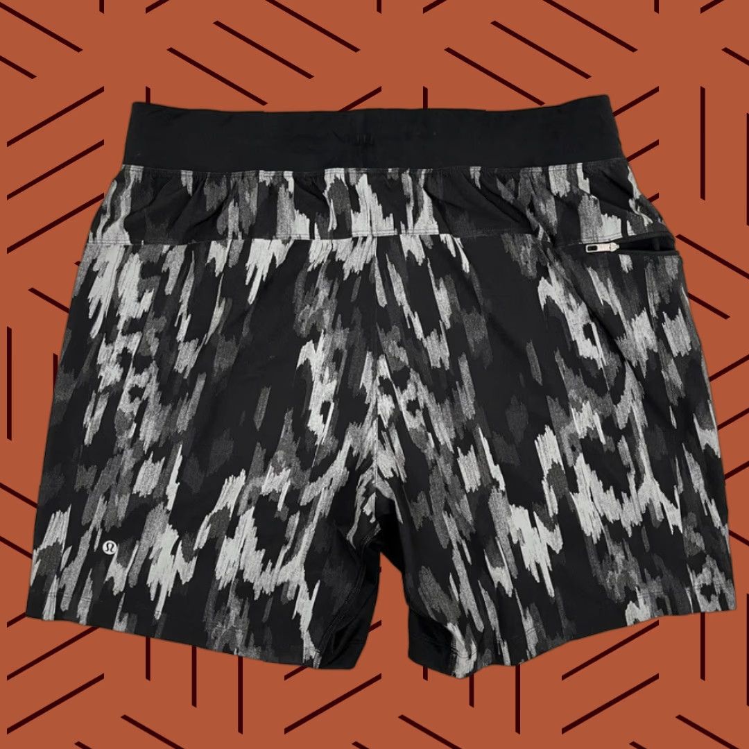 Lululemon Lululemon T.H.E Shorts Mens XL 7.5" Black Face Mercury Active Running Workout Athletic Elastic Waist Pockets Geometric 7.5 Inseam Mens XL Black Size US 36 / EU 52 - 1 Thumbnail