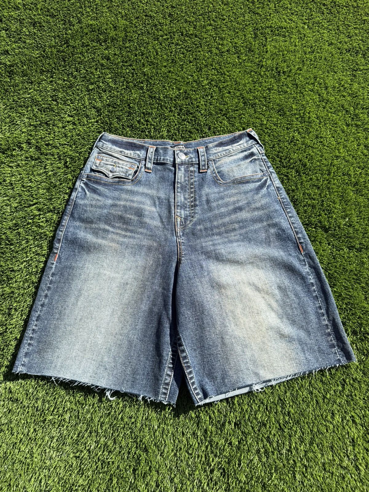 True Religion True Religion Jorts Size US 32 / EU 48 - 1 Thumbnail