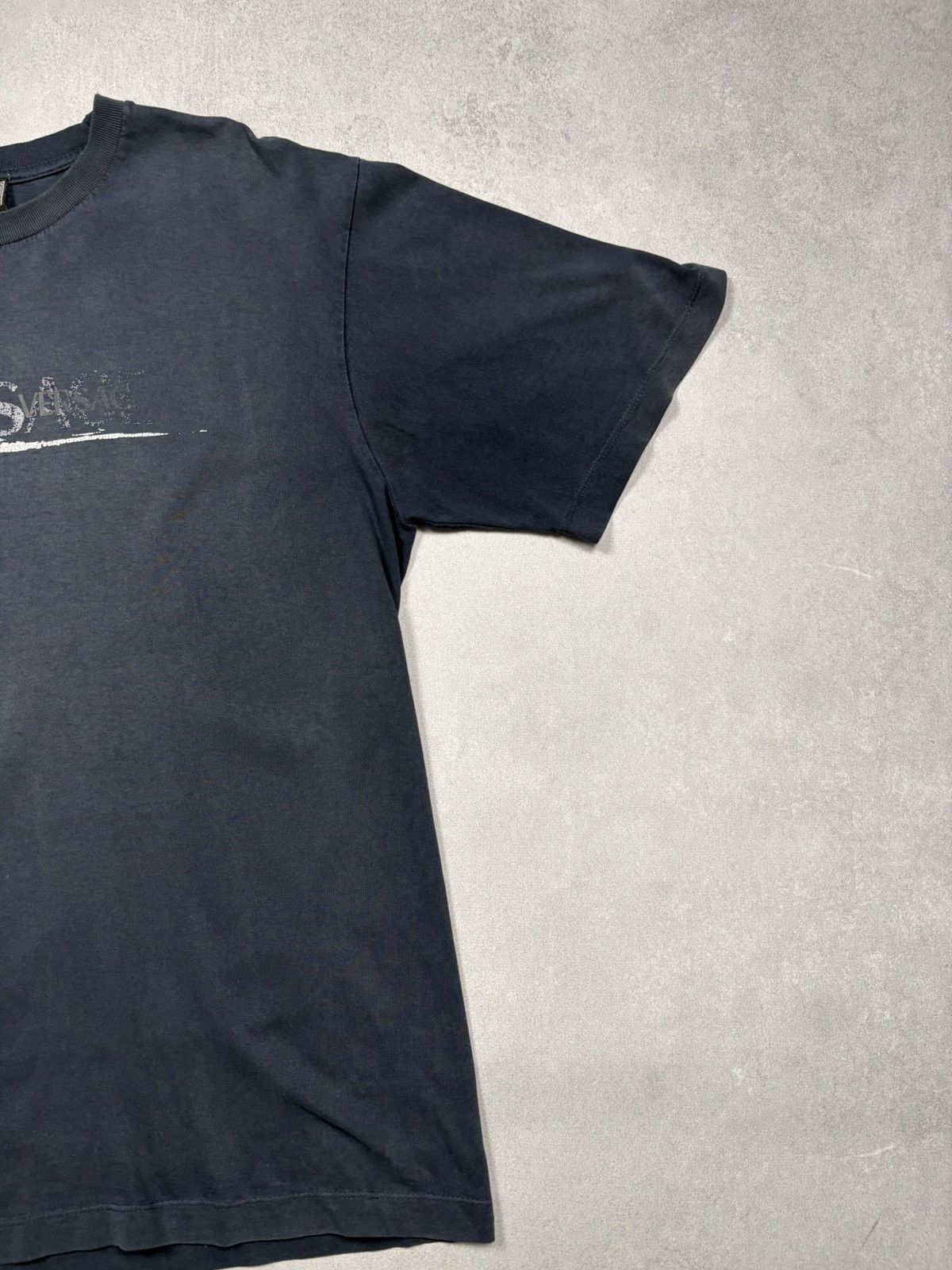 Versace Vintage Burnt Versace Jeans Couture Distressed Logo T-Shirt Size US XL / EU 56 / 4 - 2 Thumbnail