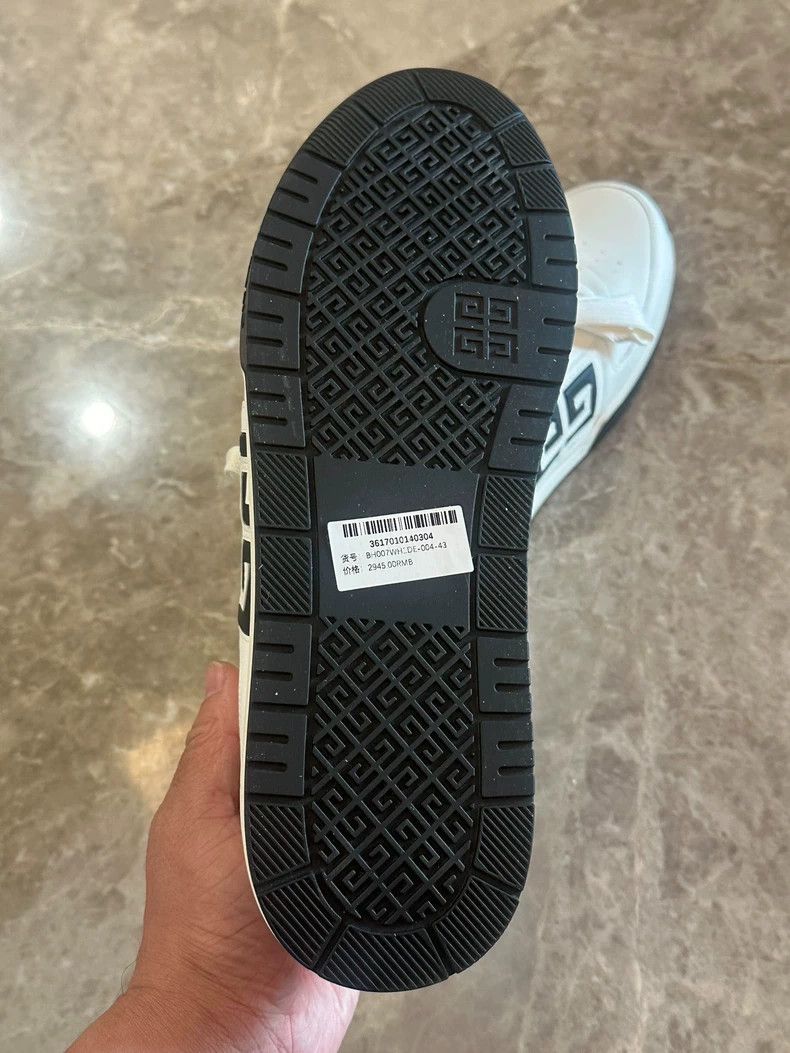 Givenchy Givenchy G4 Leather Low-Top Laced Fashion Sneakers, Men's Size US 10 / EU 43 - 4 Thumbnail
