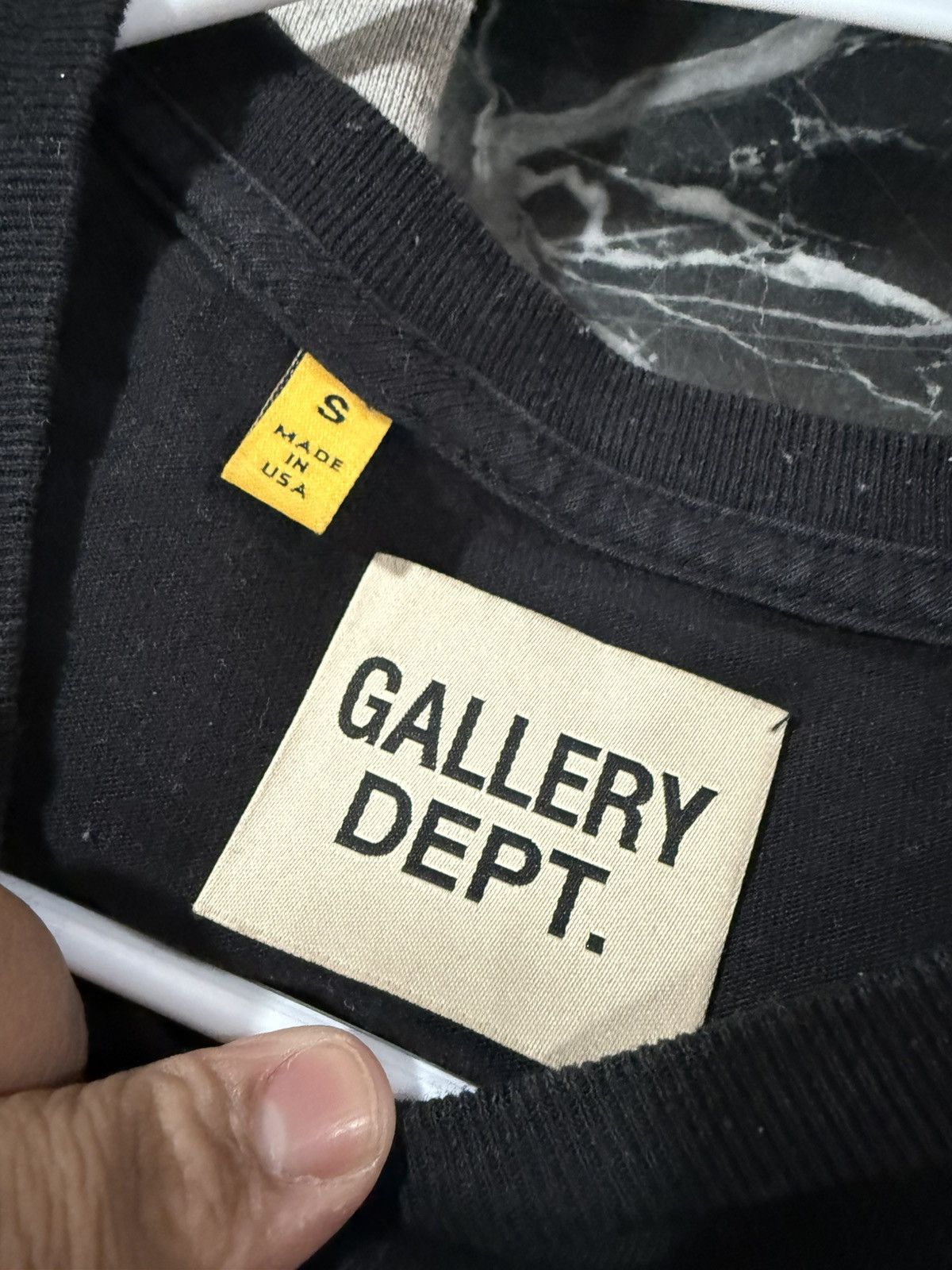 Gallery Dept. Gallery Dept. De La Galerie Classic French Logo Shirt Size S Size US S / EU 44-46 / 1 - 6 Thumbnail