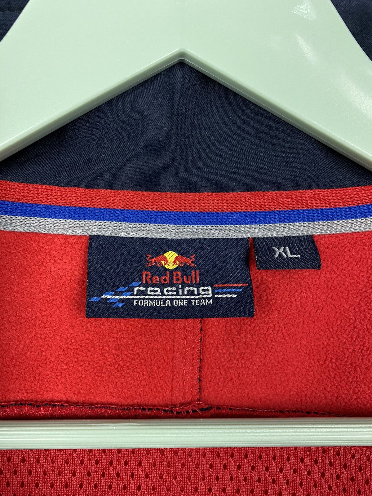 Red Bull Red Bull Infinity Softshell Racing Jacket F1 BMW Honda Size US XL / EU 56 / 4 - 15 Thumbnail