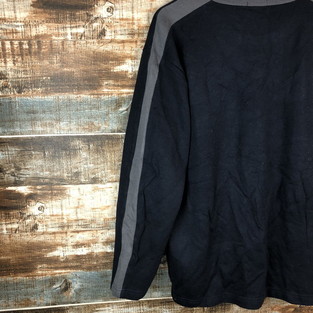 Uniqlo Uniqlo japan vintage Black Sweatshirt #A2058 Size US XL / EU 56 / 4 - 16 Thumbnail