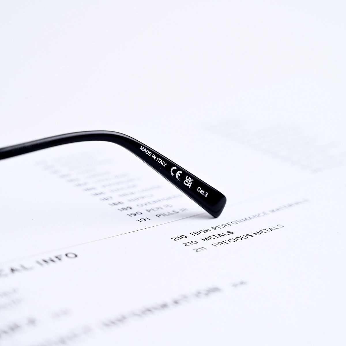 Yves Saint Laurent SAINT LAURENT SL 692 SUNGLASSES Size ONE SIZE - 4 Thumbnail