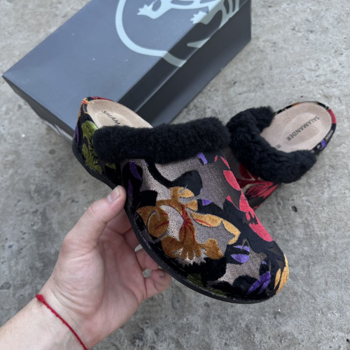 Hypebeast Luxury Women’s Salamander Slip On Size 38 Y2K 00s USA Size US 8 / IT 38 - 1 Thumbnail