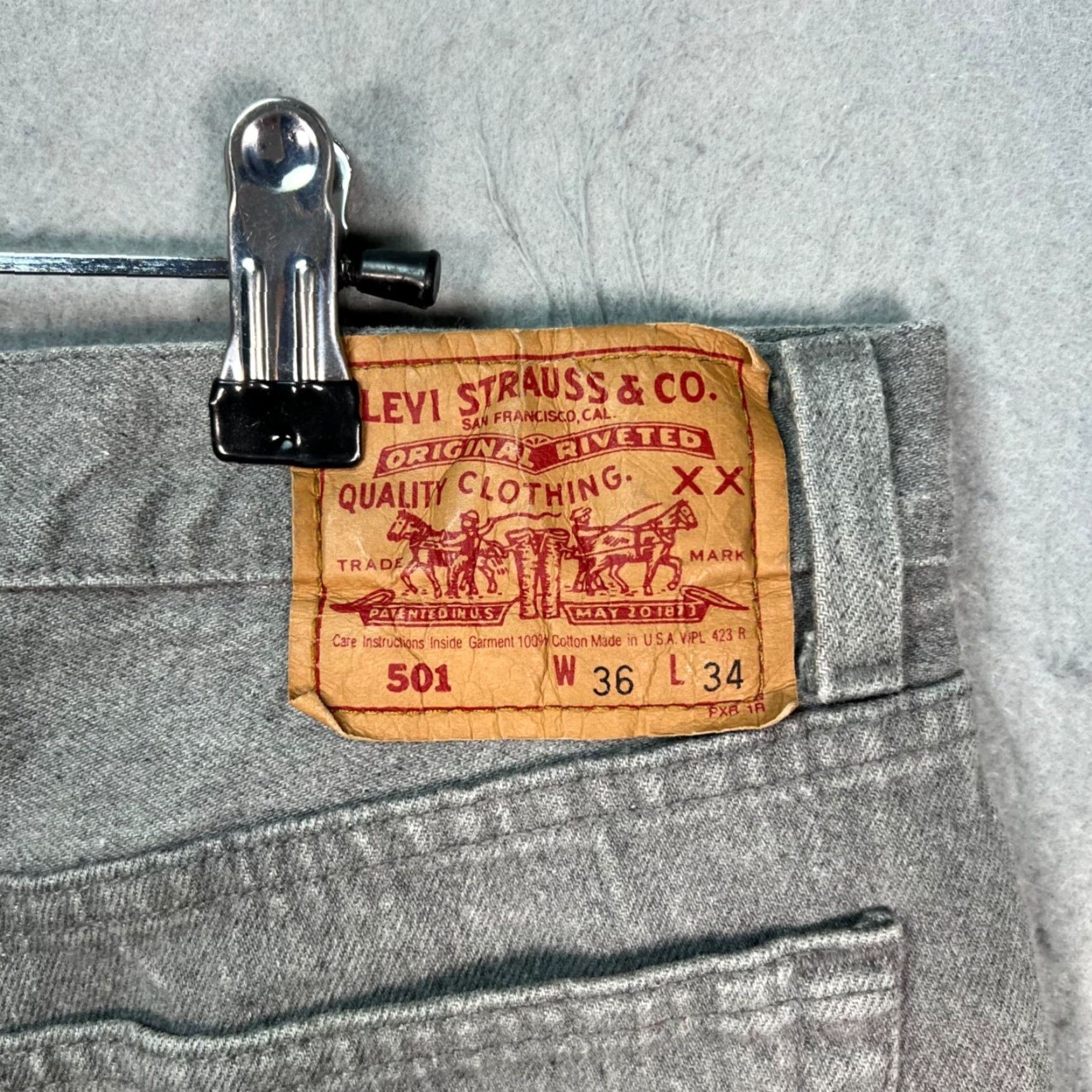 Levi's VINTAGE Levi's 501 Mens Jeans Gray Denim Distressed Hem 36 x 27 - Levi'S 501 Series 5-Pocket Design Button Closure Straight Size US 36 / EU 52 - 3 Thumbnail