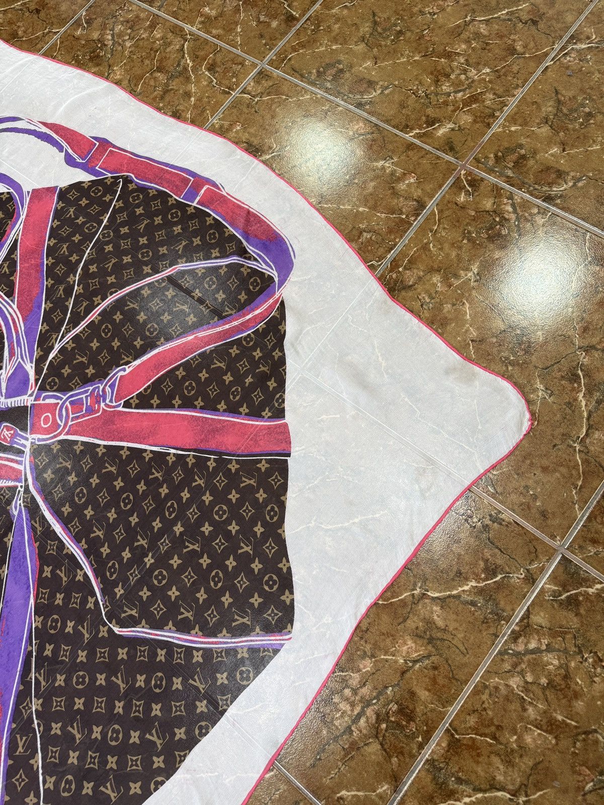 Louis Vuitton 🇮🇹 Louis Vuitton Monogram Silk Scarf Shawl Wrap Luxury Rare Size ONE SIZE - 17 Thumbnail