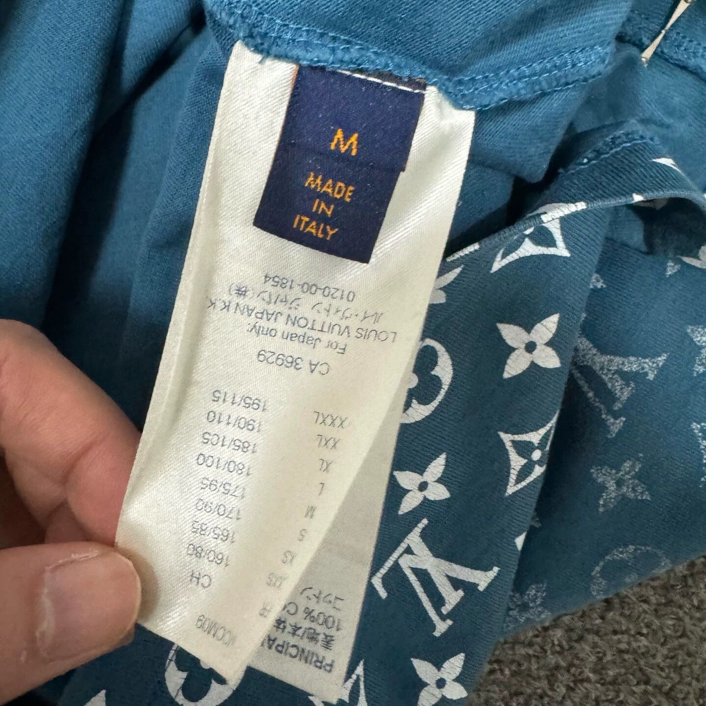 Louis Vuitton LV blue allover print gradient short sleeve M 95new Size US M / EU 48-50 / 2 - 4 Thumbnail