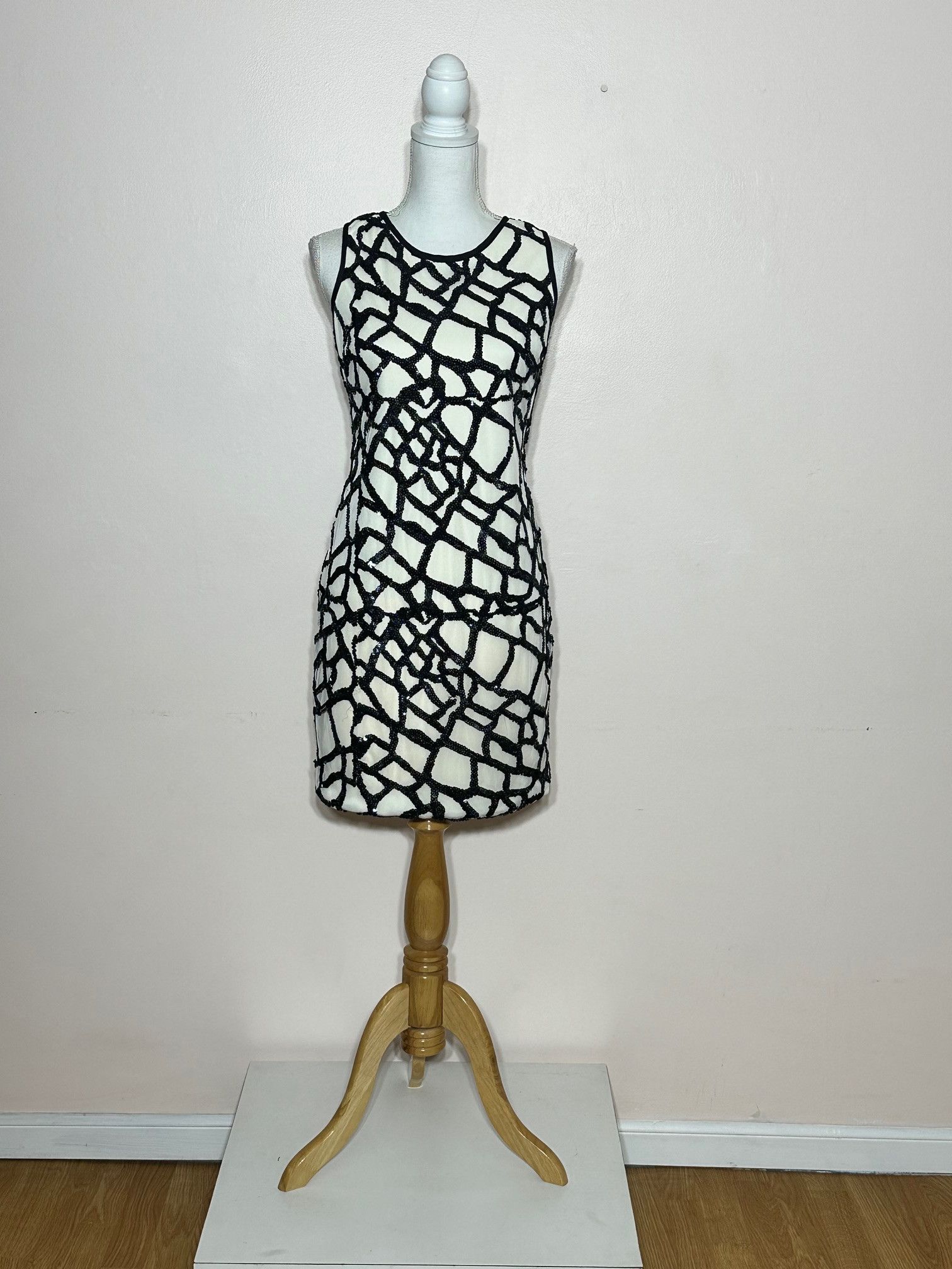 Other Suzi Chin for Maggy Boutique Black Sequin White Net Dress Size S / US 4 / IT 40 - 1 Thumbnail