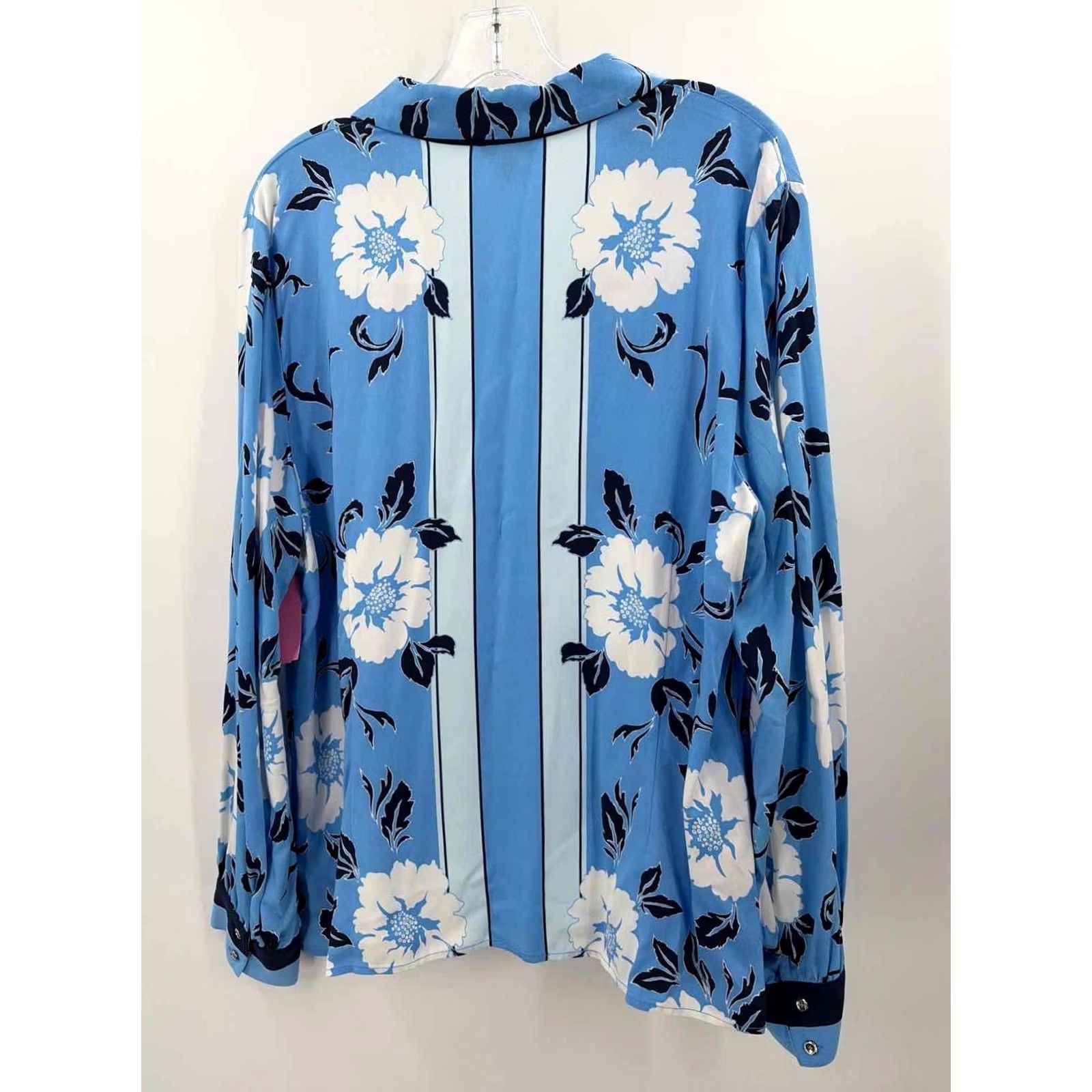 Talbots Talbots Blue XL Floral Button Down Shirt Womens Size XL / US 12-14 / IT 48-50 - 2 Thumbnail