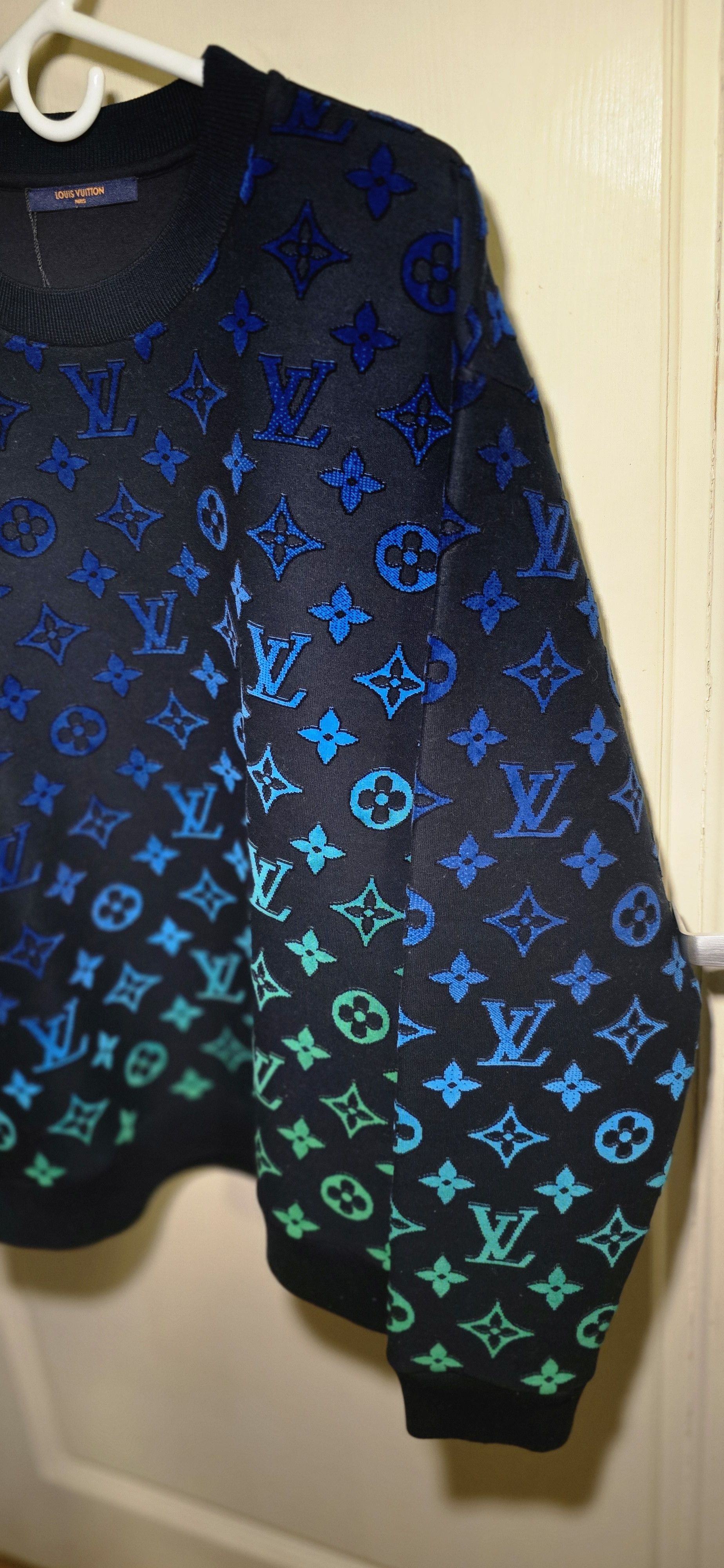 Louis Vuitton Louis Vuitton Monogram Coupe Gradient Sweatshirt🔥🌊🌎 Sz L Size US L / EU 52-54 / 3 - 6 Thumbnail