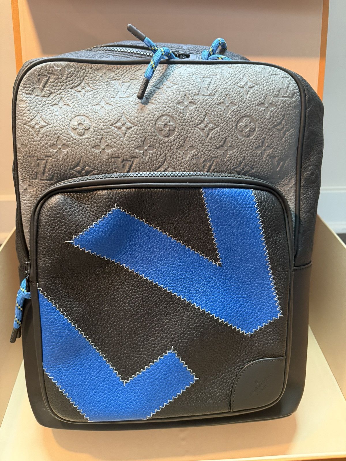 Louis Vuitton Louis Vuitton Discovery Backpack Black Blue Monogram Rare LV Size ONE SIZE - 1 Thumbnail