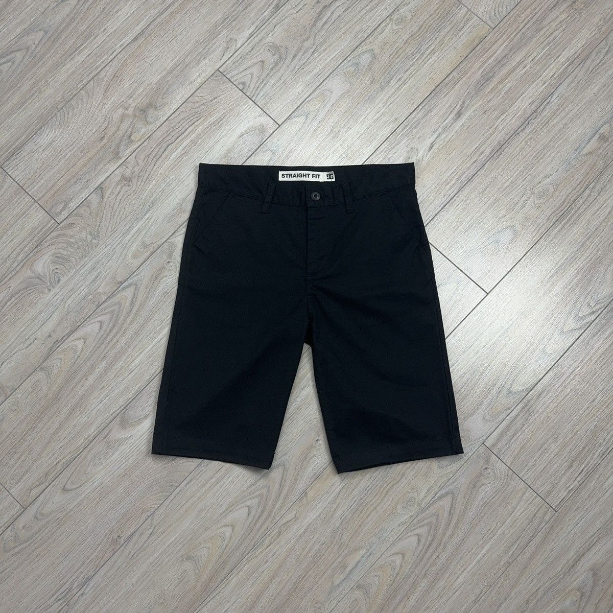 DC Essential DC Shoes Straight Fit Black Skater Cotton Shorts Size US 30 / EU 46 - 4 Thumbnail