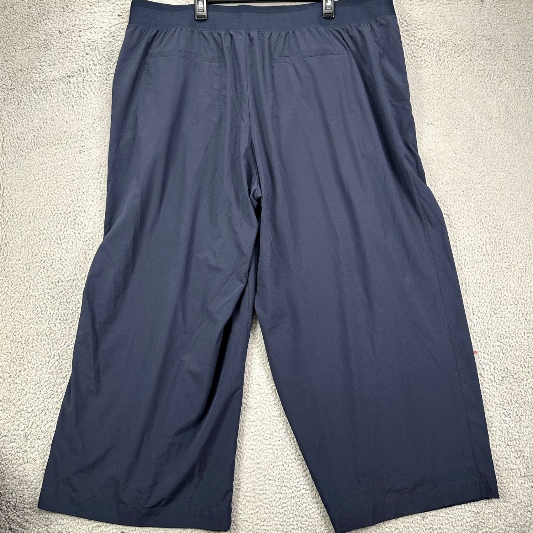 Athleta Athleta Pants Wide Leg Women 24 Plus Dark Blue Pleated Stretch Flex Performance Size 42" / US 20 - 2 Thumbnail