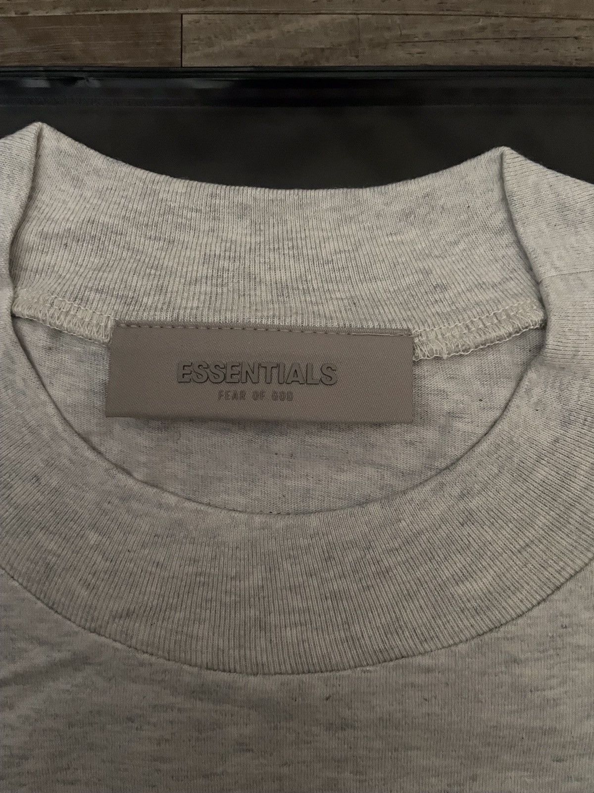 Other Fear of God Essentials T-Shirt Light Oatmeal SS22 size L Size US L / EU 52-54 / 3 - 3 Thumbnail