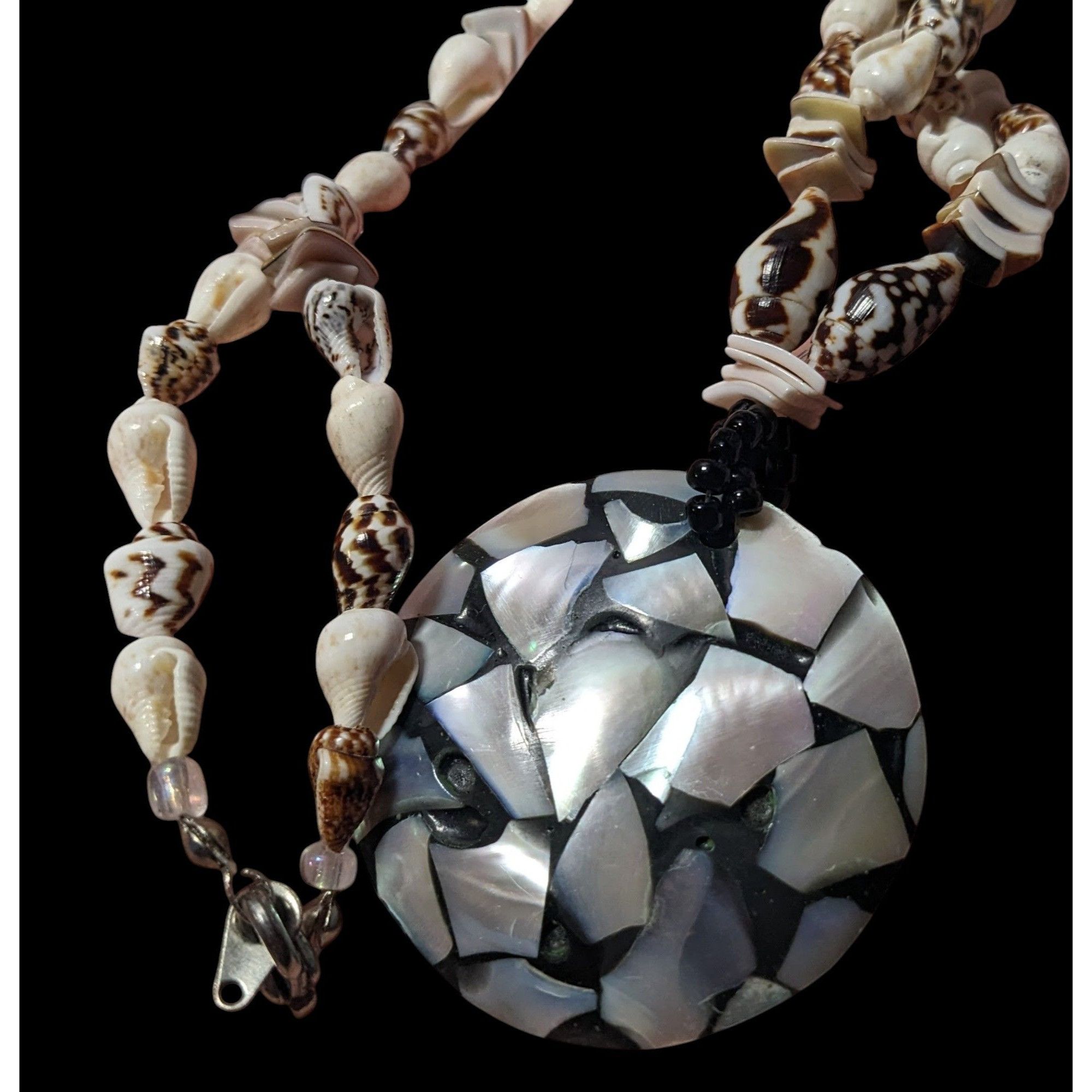 Other Vintage Shell Inlay Pendant Seashell Beaded Necklace Size ONE SIZE - 4 Thumbnail
