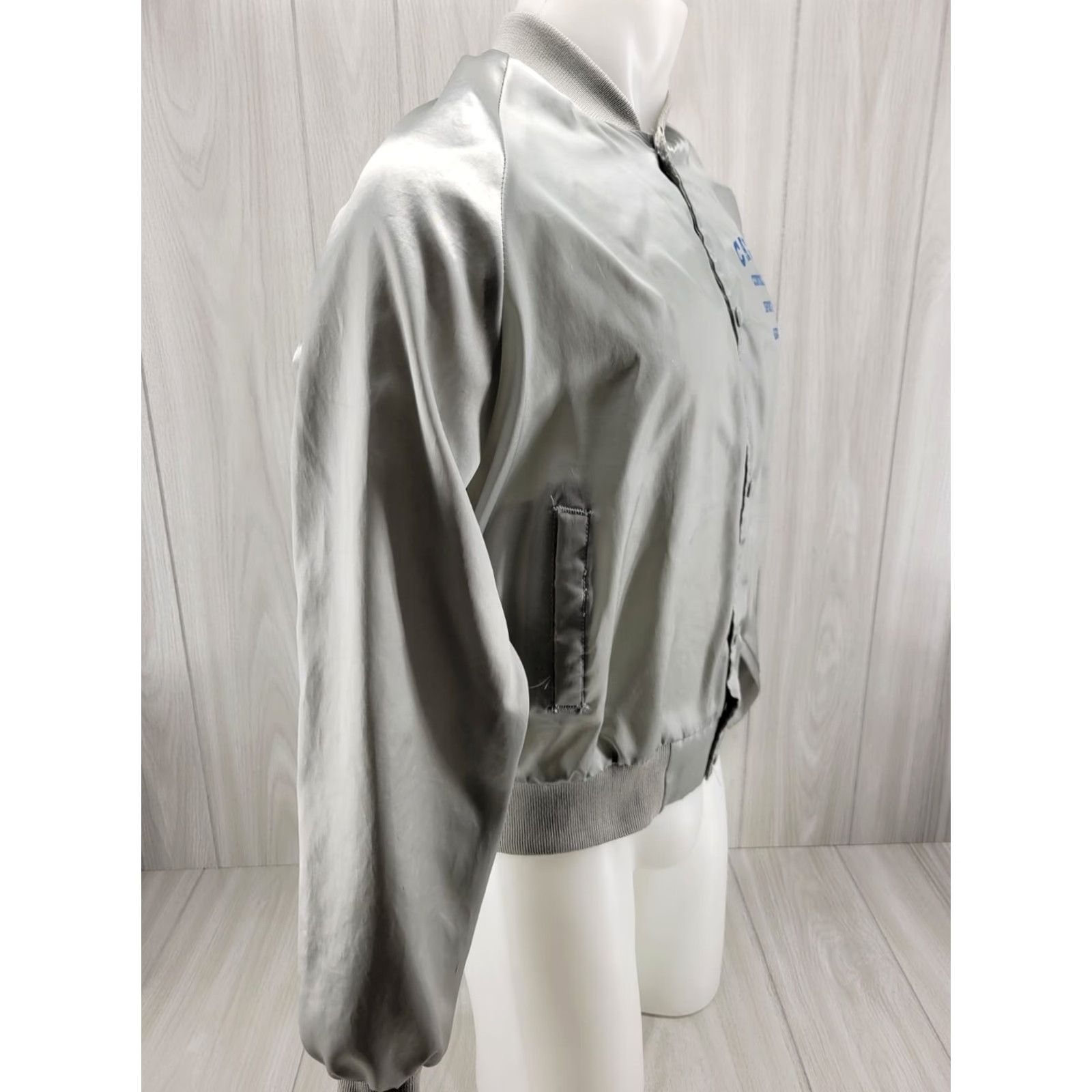 Vintage VINTAGE Stain Jacket Central Alabama Sport Shooters Association Jacket Men L Gray Windbreaker Auburn Sportswear Size US L / EU 52-54 / 3 - 5 Thumbnail