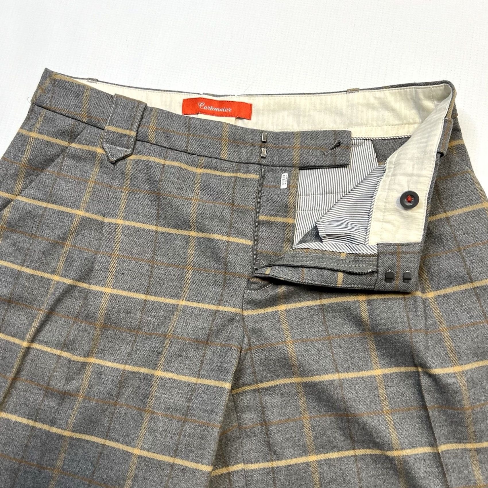 Anthropologie Cartonnier Shorts Bermuda 6 Gray Flannel Plaid Women Classic 80s 90s City Preppy Golf Walking Wrist 34x13.5 Mens Womens Girls Size 28" / US 6 / IT 42 - 6 Thumbnail