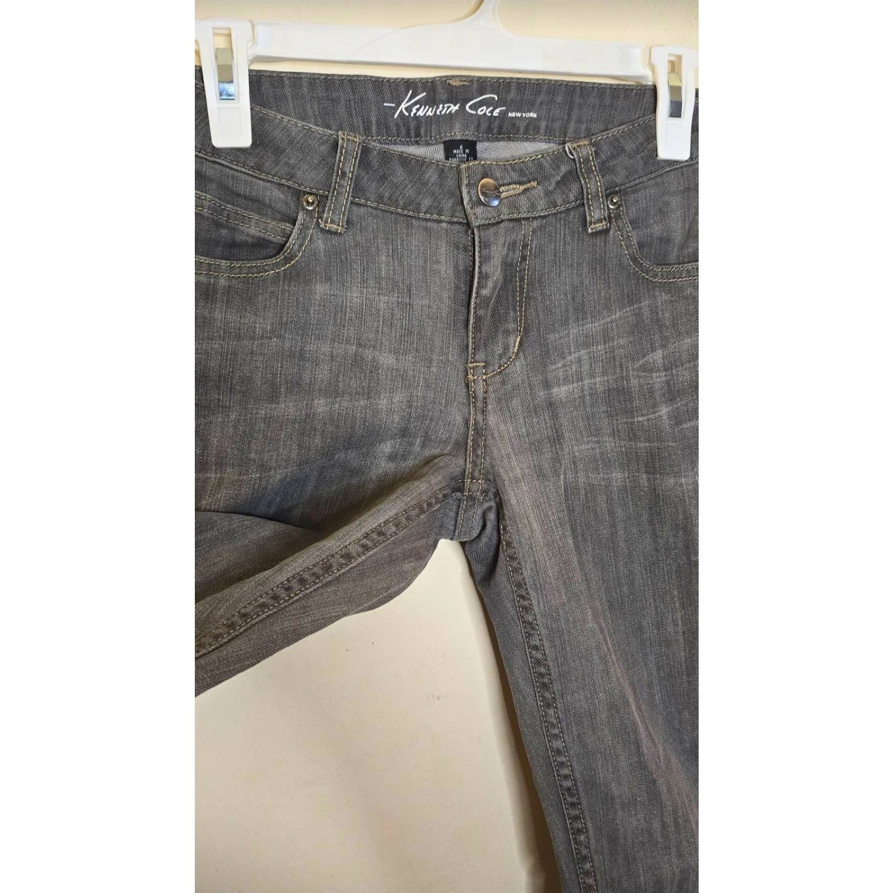 Kenneth Cole Kenneth Cole Womens Jeans Size 6 Gray Mid Rise Straight Leg Size 28" / US 6 / IT 42 - 8 Thumbnail
