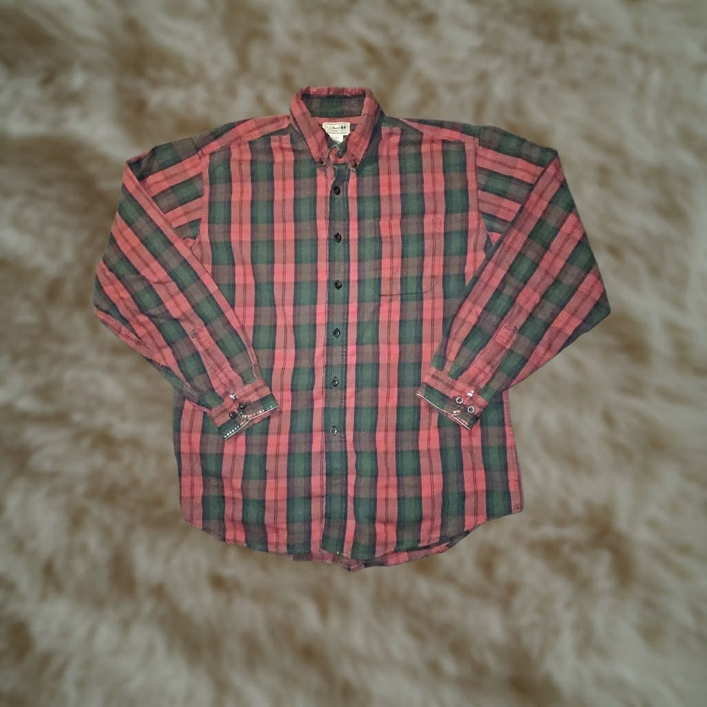 Vintage VINTAGE L.L. Bean Button-Down Shirt Men's L Plaid Red 80s Distressed Pockets Flannel Cotton Lumberjack Shirt Size US L / EU 52-54 / 3 - 1 Thumbnail