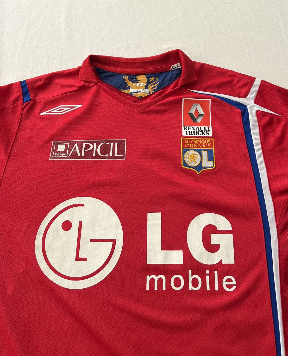 Umbro Olympique Lyonnais #4 Patrick Muller Umbro 2005 2006 Jersey Size US XL / EU 56 / 4 - 5 Thumbnail