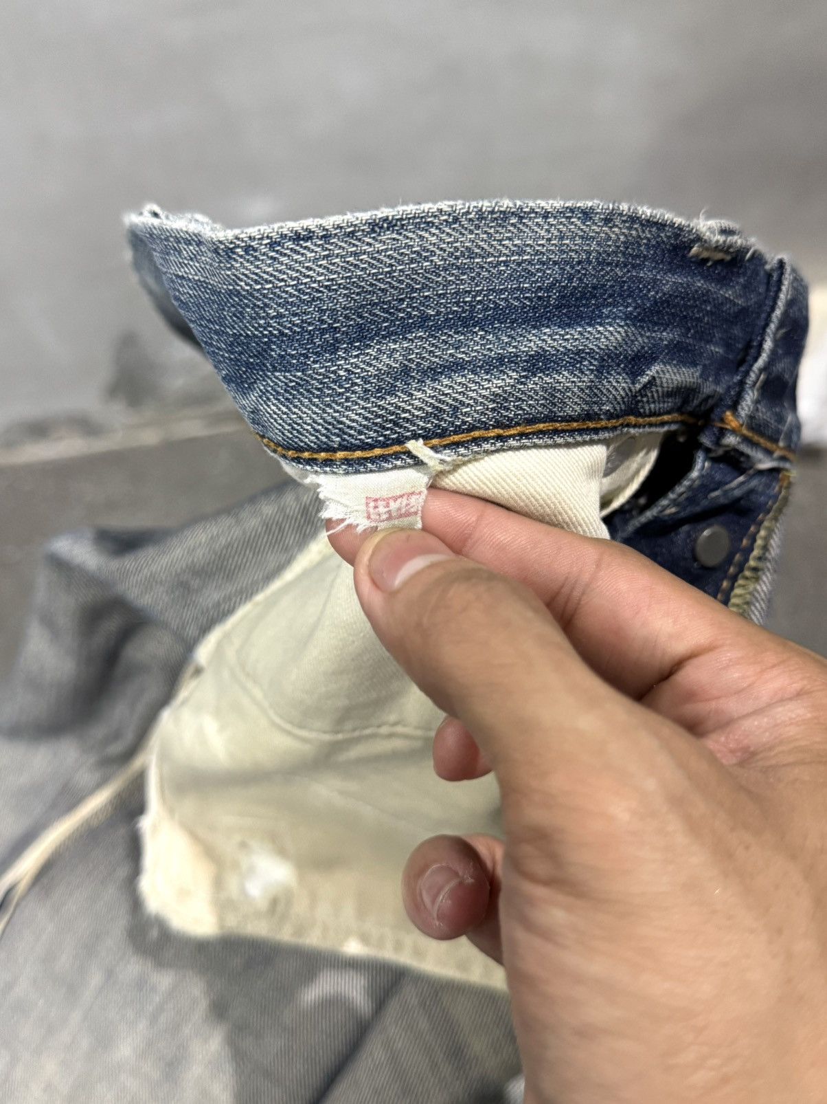 Levi's Vintage Clothing Levis 501 LVC JAPAN MADE SUPER DISTRESSED DENIM JEANS Size US 34 / EU 50 - 18 Thumbnail