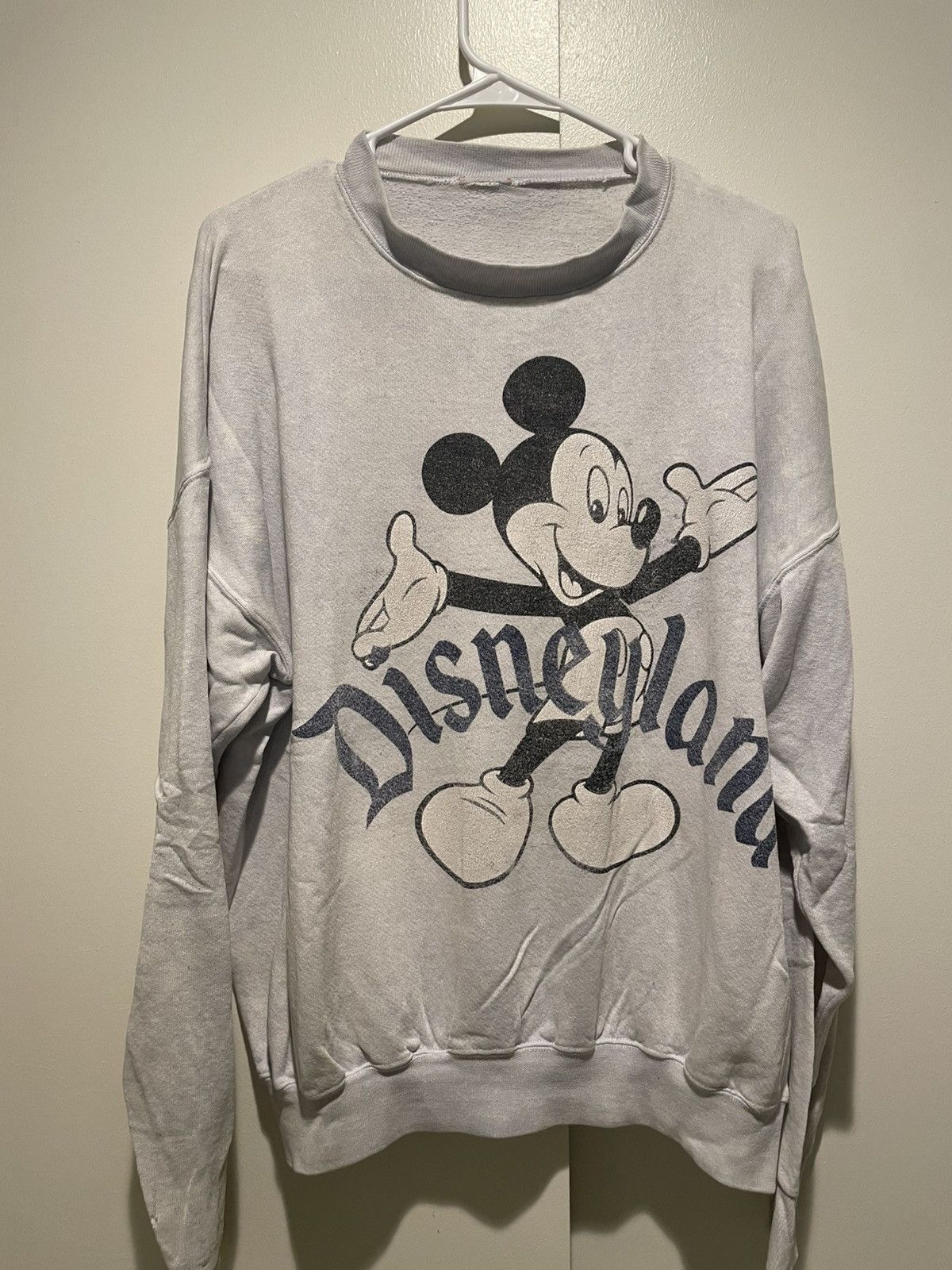 Disney Vintage Mickey Mouse crewneck Size US L / EU 52-54 / 3 - 1 Thumbnail