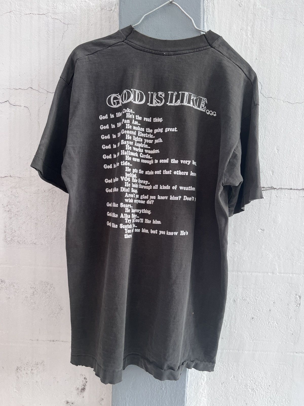 Vintage Vintage 90s ISN'T GOD THE GREATEST JESUS Tee Thrashed Faded Size US L / EU 52-54 / 3 - 6 Thumbnail