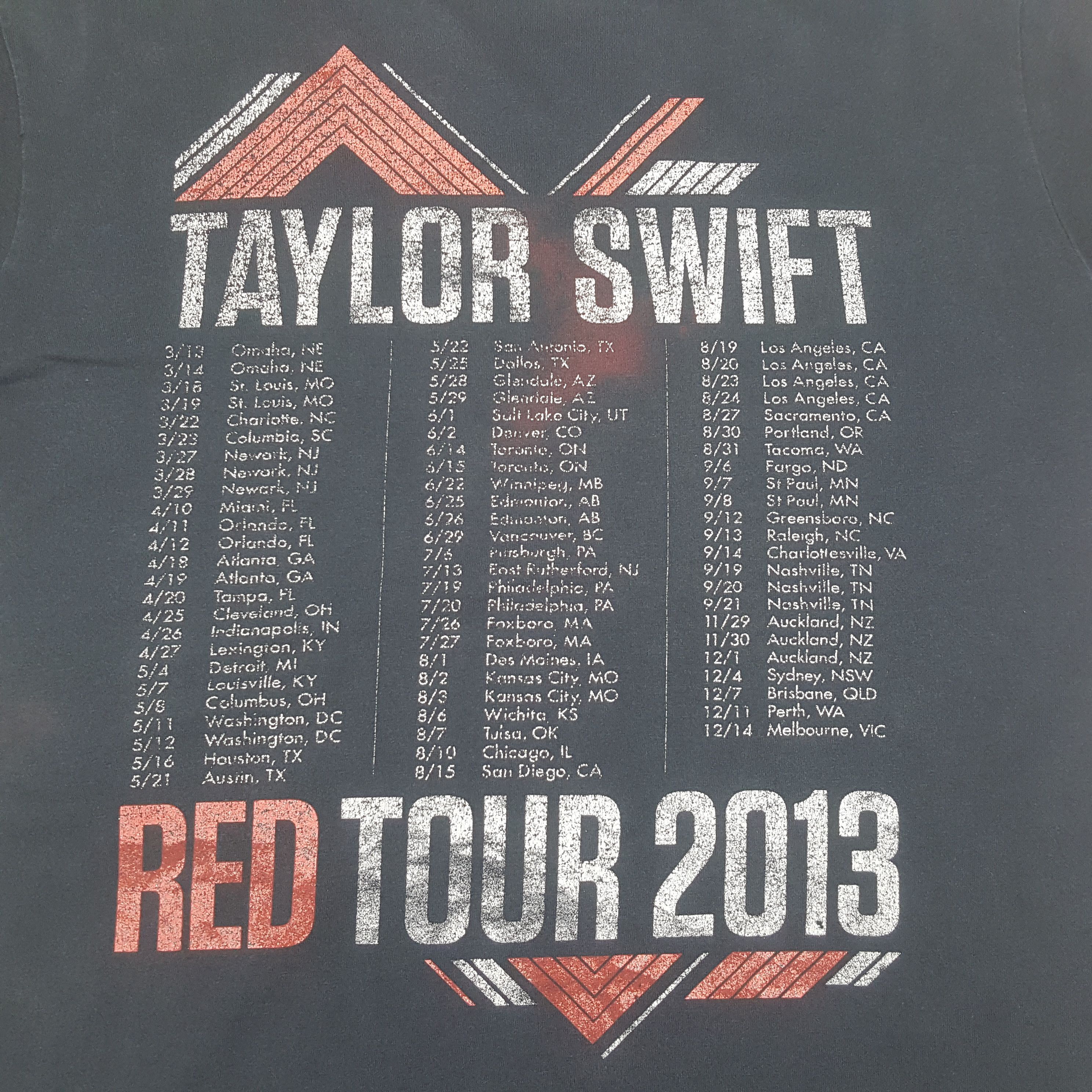 Band Tees Taylor Swift Singer Music Red Tour Tshirt C294N31 Size US M / EU 48-50 / 2 - 5 Thumbnail