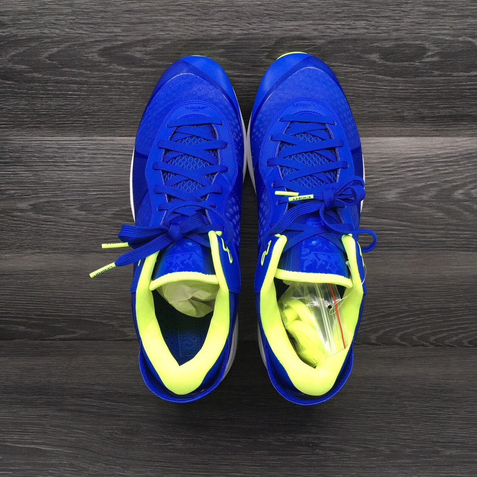 Nike Nike Lebron 8 V/2 Low, Volt | Size 13.5M [new] DN1581-400 Size US 13 / EU 46 - 7 Thumbnail
