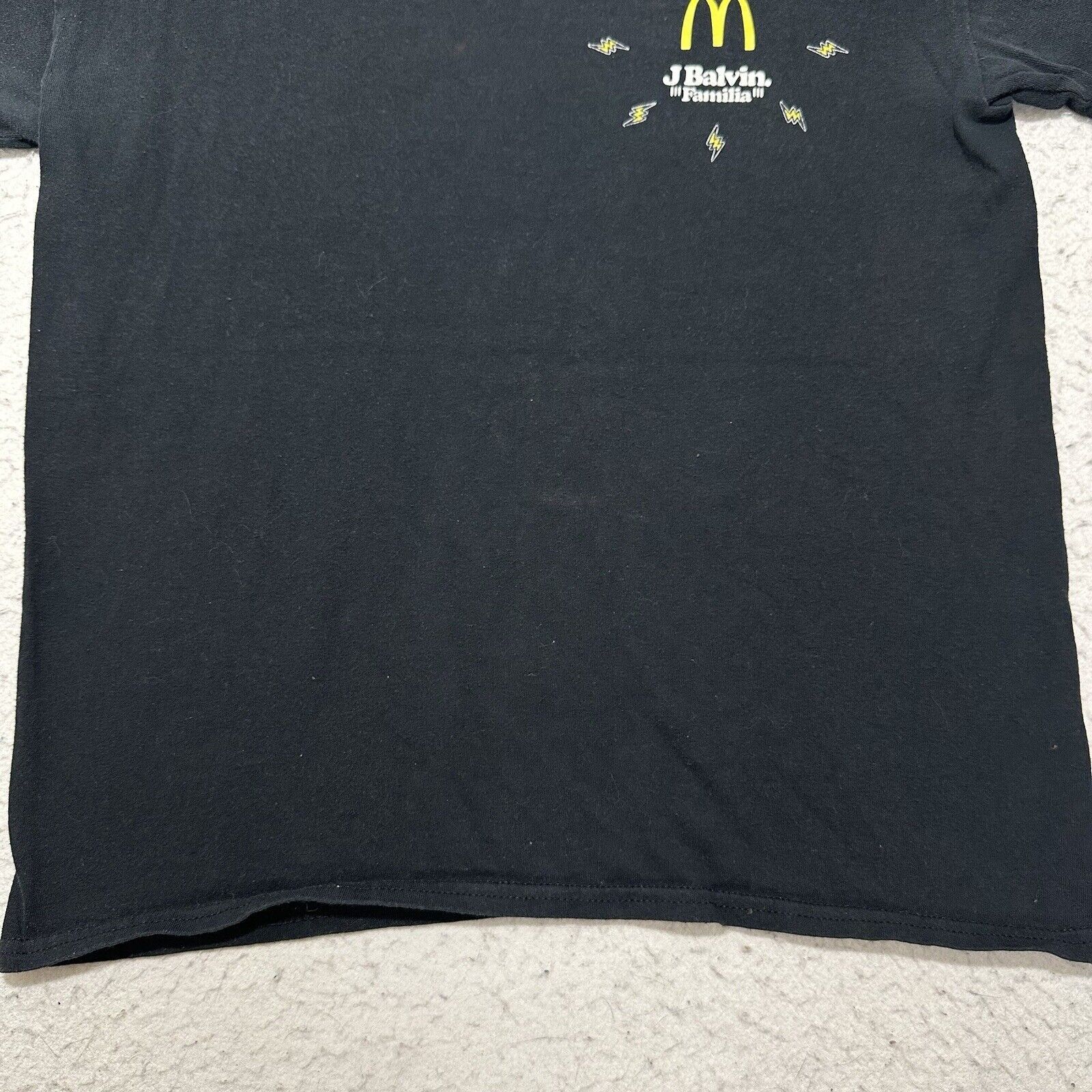 Gildan McDonald's J Balvin Familia Medium Fast Food Graphic T Shirt Size US M / EU 48-50 / 2 - 7 Thumbnail