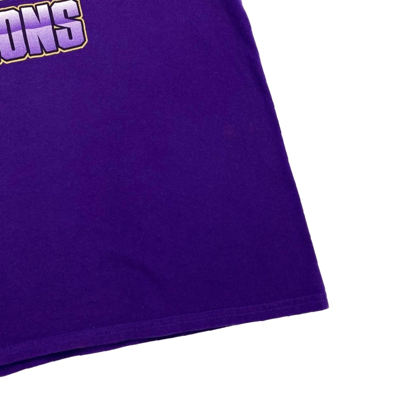 Gildan Gildan BLACKOUT BOWL CHAMPIONS (2013) “Baltimore vs. San Francisco” Graphic T-Shirt XL Purple Men's T-Shirt Size US XL / EU 56 / 4 - 4 Thumbnail