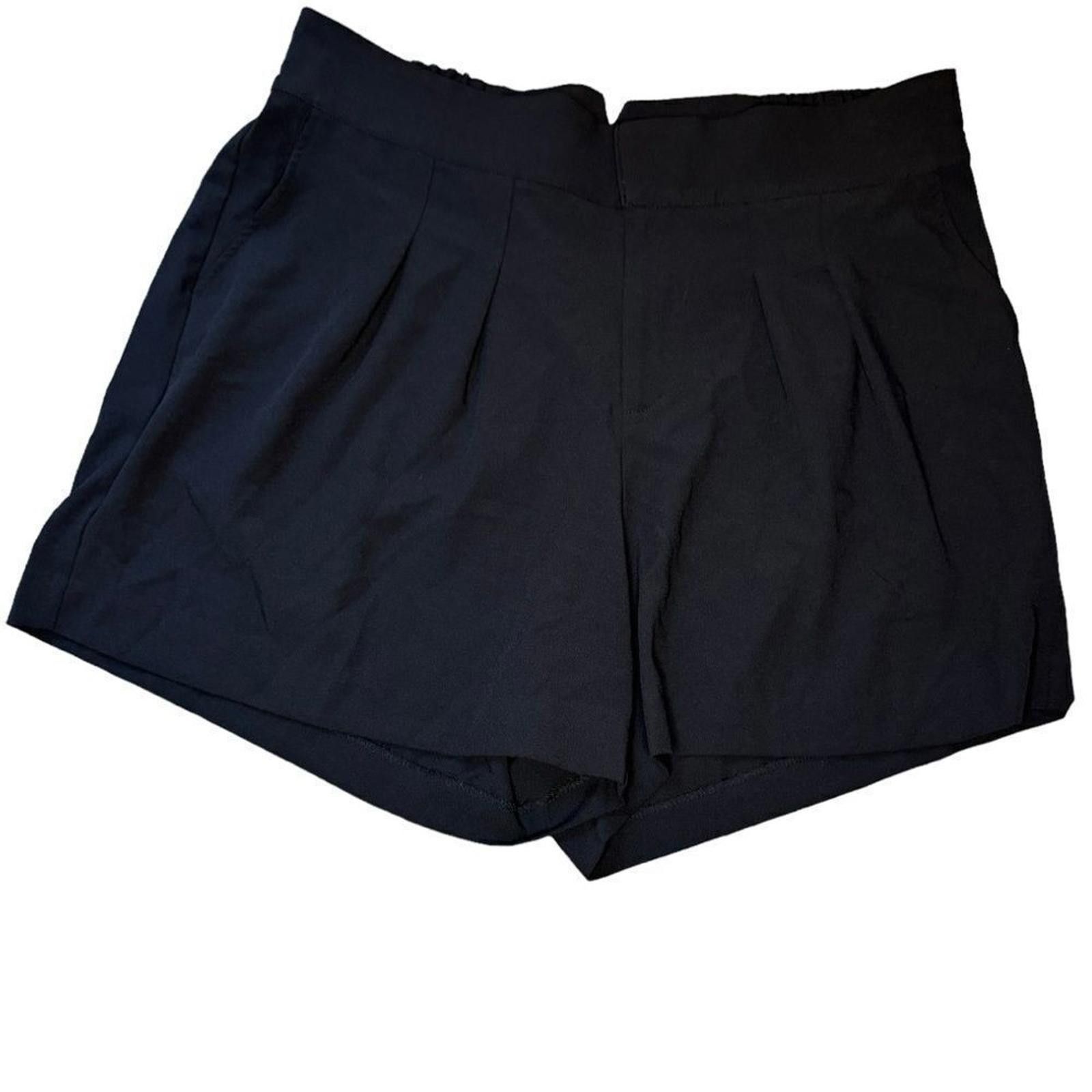 Designer NEW. Torrid Plus Size Wide Leg Studio Crepe Short. Size 16. Size 38" / US 16 / IT 52 - 5 Thumbnail