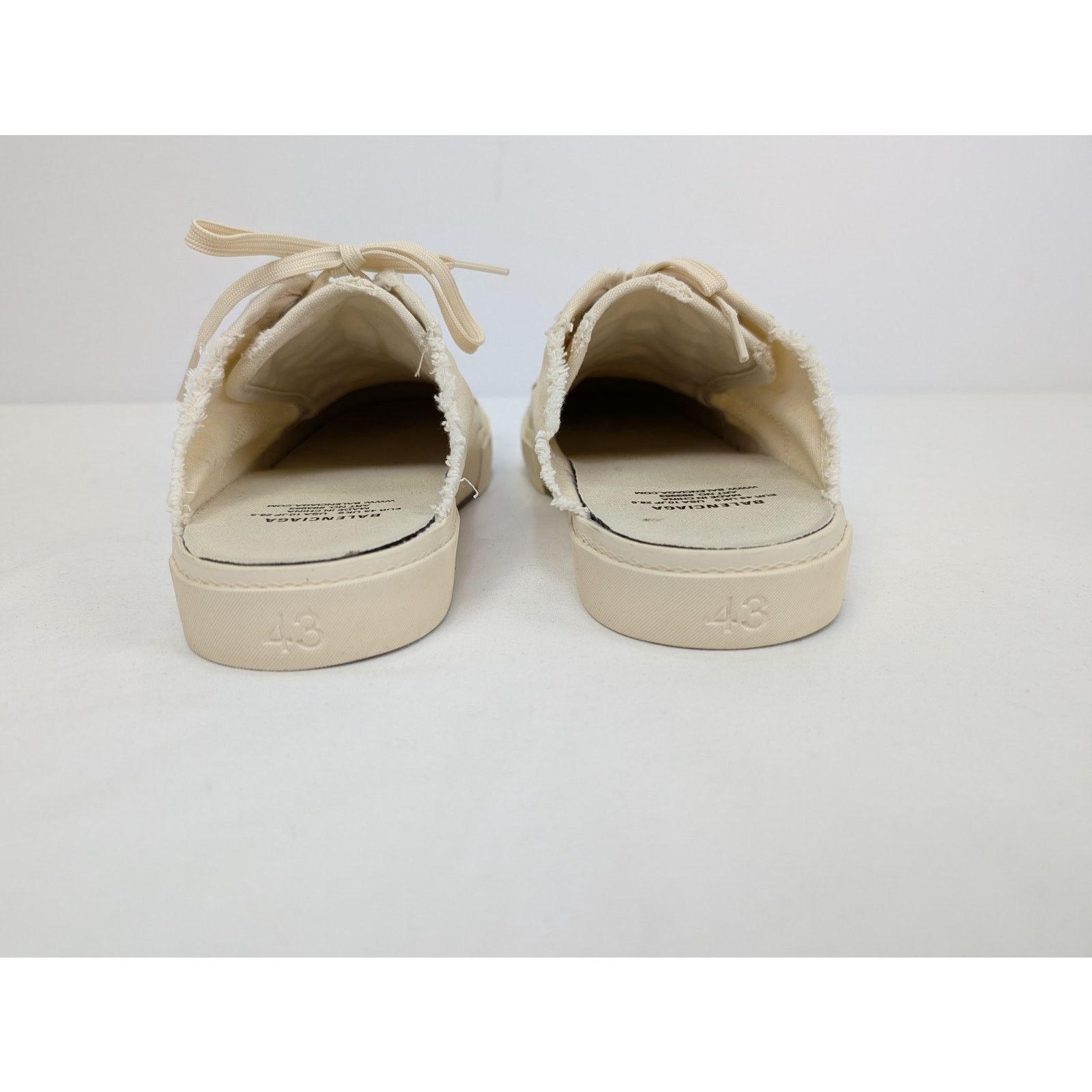 Balenciaga o1rshd1 Mule Destroyed Rubber Sole Paris Mule in White Size US 10 / EU 43 - 13 Thumbnail