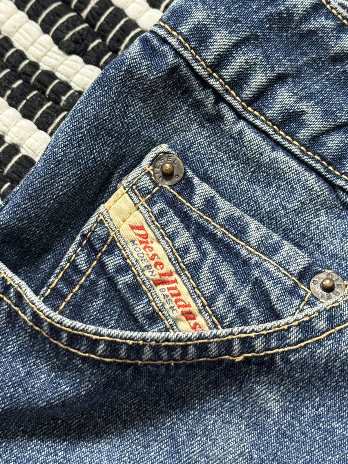Diesel VINTAGE DIESEL WITH BUTTONS MINI DENIM SKIRT Size 29" - 7 Thumbnail