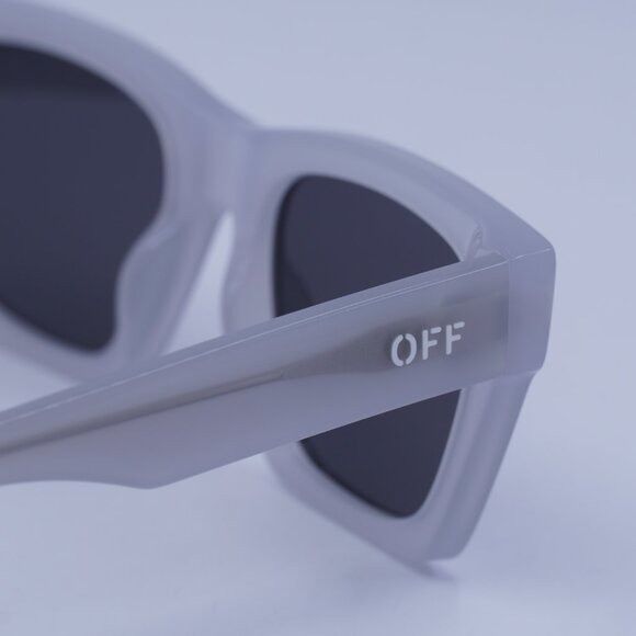 Off-White Off-White OOERI13X VALDEZ 0907 Sunglasses Grey Square Frame Size ONE SIZE - 9 Thumbnail